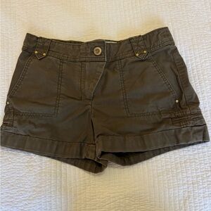 Leifsdottir Olive Green Cargo Shorts 2/4